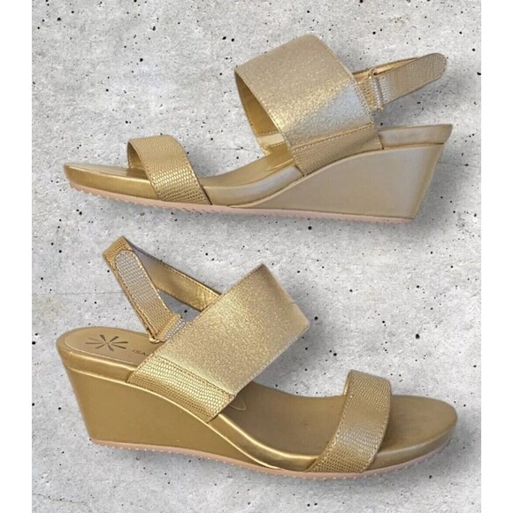 Isaac Mizrahi LIVE Gold Leather Double Strap Aubrey Wedge Sandal 8.M PREOWNED - Picture 6 of 13